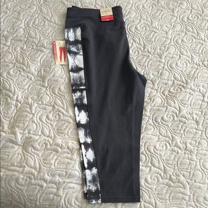 St. John's Bay Plus size 1X Active wear Grey Smoke Tie Dye Capri Leggings
